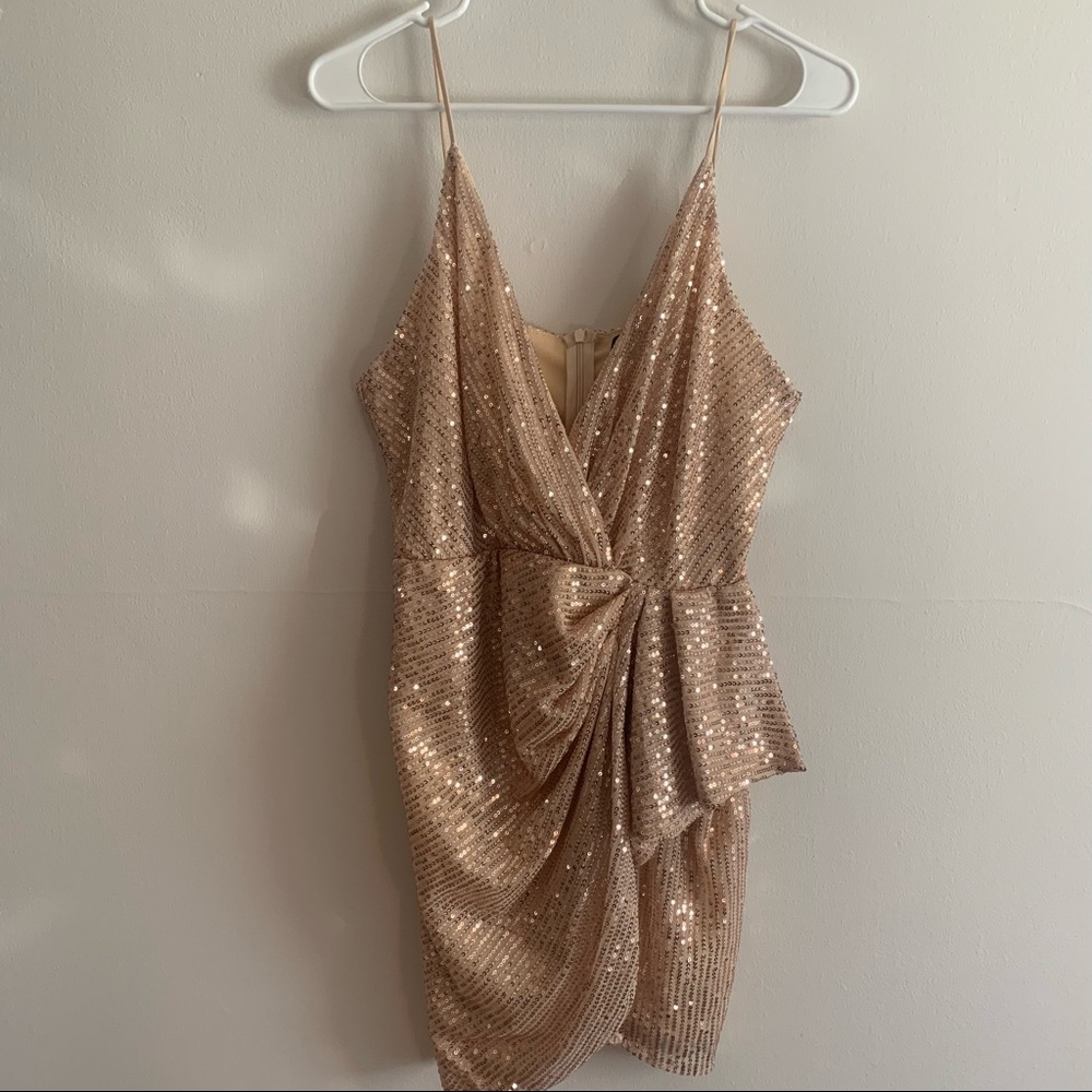 NWOT! Champagne sequin dress, Size L